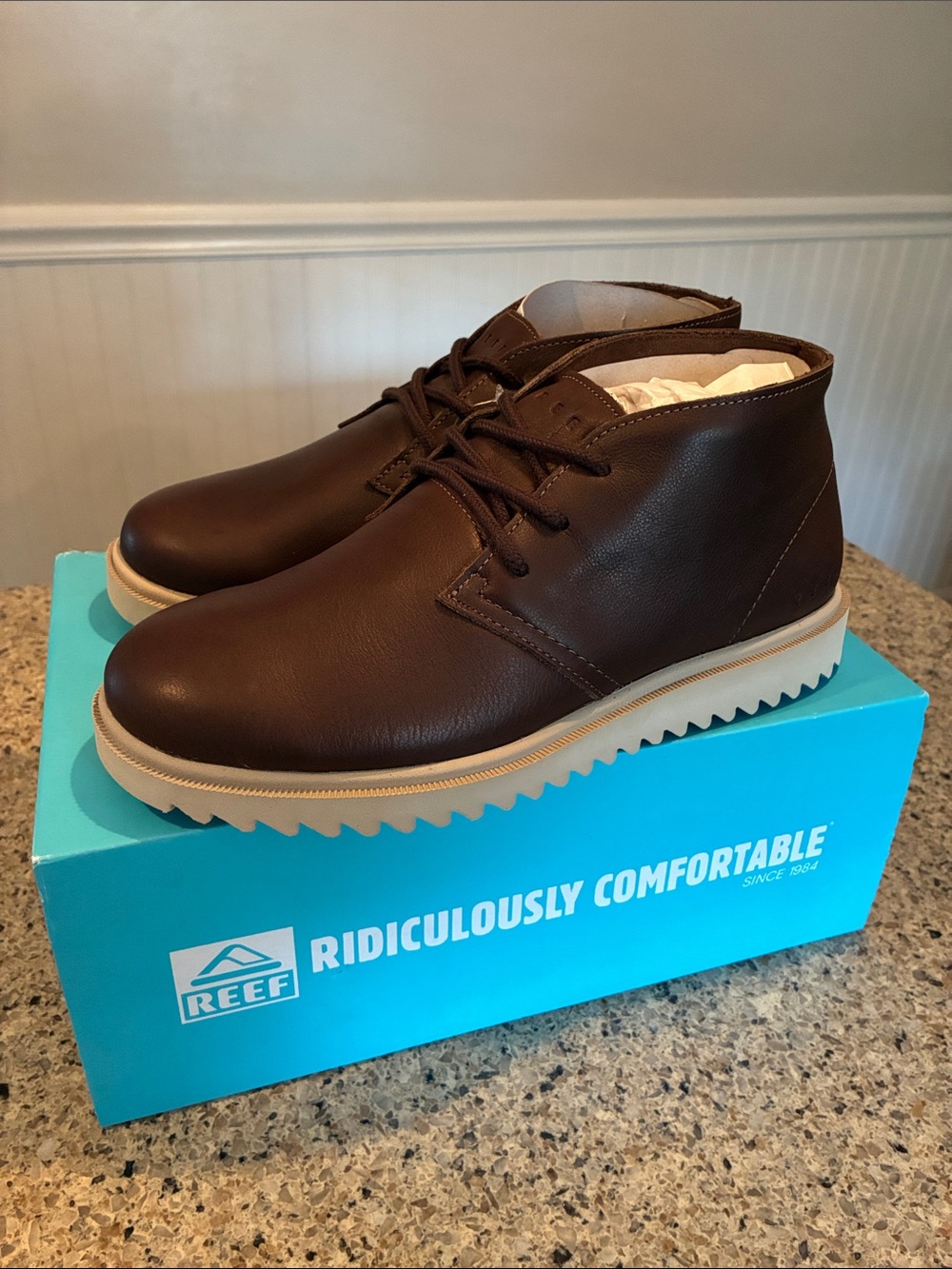 8 Men’s Brown Reef Leucadian Suede Chukka Stule Boot NIB
